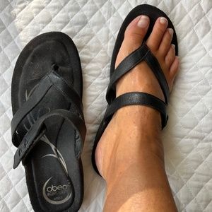 Abeo black sandals